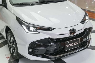 Toyota Vios ưu đãi tiền mặt bảo hiểm và phụ kiện