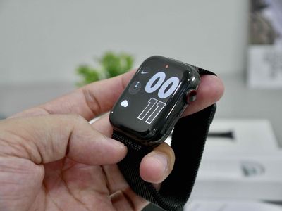 Apple Watch Series 4 44mm Thép Đen Esim VN 99,99%. Mua bán Thiết bị đeo thông minh tại Quận Gò Vấp Tp Hồ Chí Minh được đăng bởi KHÁNH HUNTER