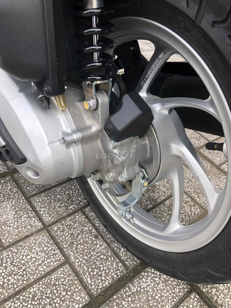 Vision 110 2025 Siu Lướt Đủ 2 Kính 2 Khóa Smartkey. Mua bán Xe máy tại Quận Thốt Nốt Cần Thơ được đăng bởi Nguyễn Văn Hải hình 8