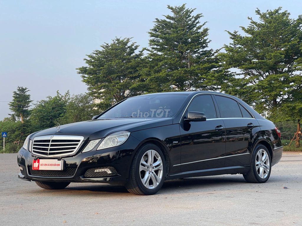 Mercedes Benz E Class 2010 E250 xe còn zin nhiều. Mua bán Ô tô tại Quận Thanh Xuân Hà Nội được đăng bởi Vạn Phát  Auto hình 2