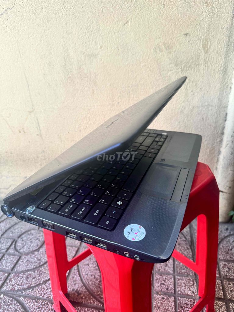 Laptop Acer 4Gb văn phòng thanh lý nhanh 2024