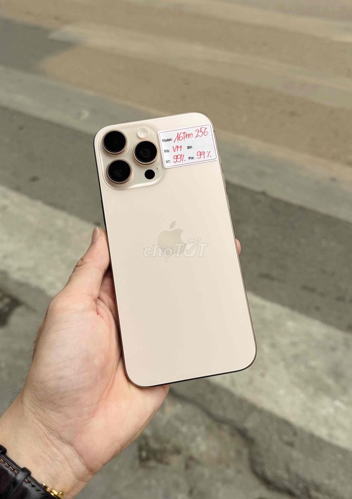 iPhone 16 Pro Max 256GB Vàng VN/A Pin 94%. Mua bán Điện thoại tại Quận Đống Đa Hà Nội được đăng bởi Lâm Bảo Tuyên hình 1