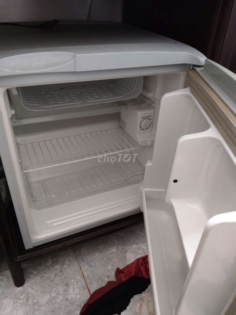 Tủ lạnh mini Sanyo SR-5KR 50 lít. Mua bán Tủ lạnh tại Thành phố Vũng Tàu Bà Rịa - Vũng Tàu được đăng bởi Bình Như Nguyễn hình 1