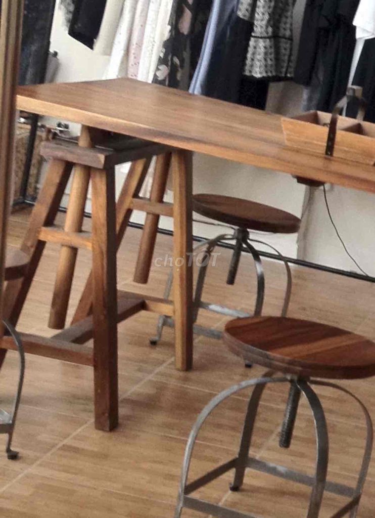 Thanh Lý Bộ Bàn Ghế Gỗ Chân Sắt Decosy. Mua bán Bàn ghế tại Quận Phú Nhuận Tp Hồ Chí Minh được đăng bởi Truc Tran hình 1