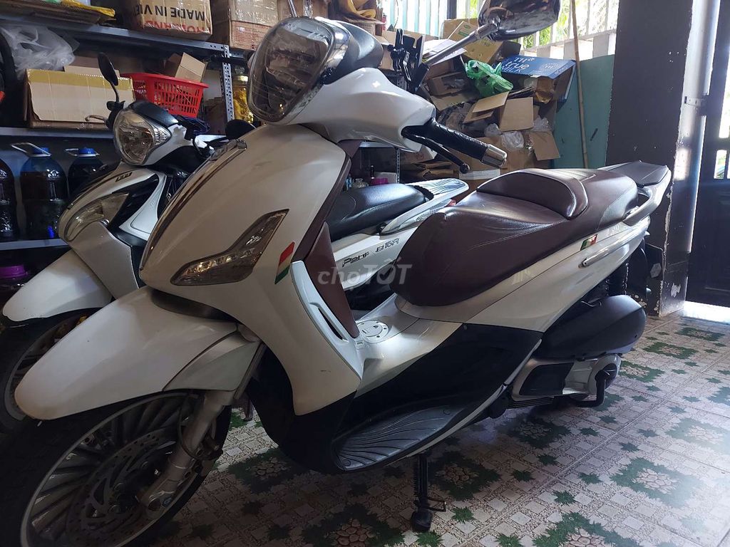 Cần tiền bán gấp em beverly 125cc nhập khẩu itali