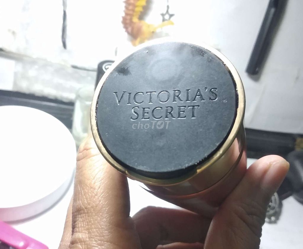Tuýp hương nước hoa Victorias Secret Amber Romance. Mua bán Nước hoa tại Quận Ninh Kiều Cần Thơ được đăng bởi Shop Tứ Quí hình 1