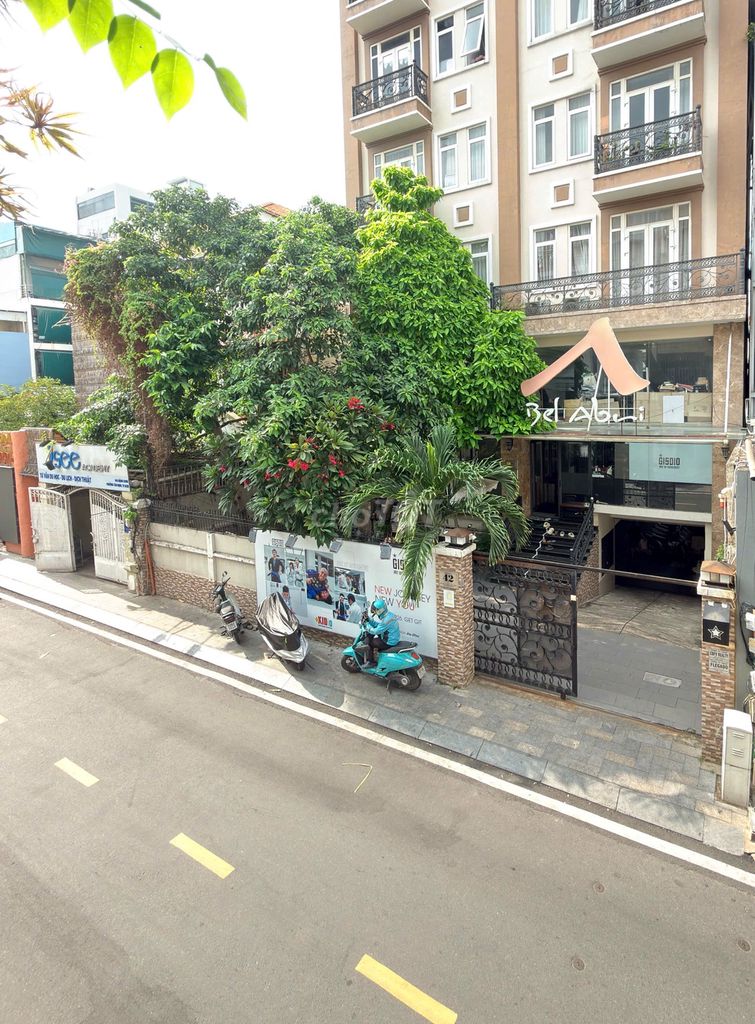 Cho thuê mặt tiền DT:200M2 đường Đặng Dung, Phường Tân Định, Quận 1