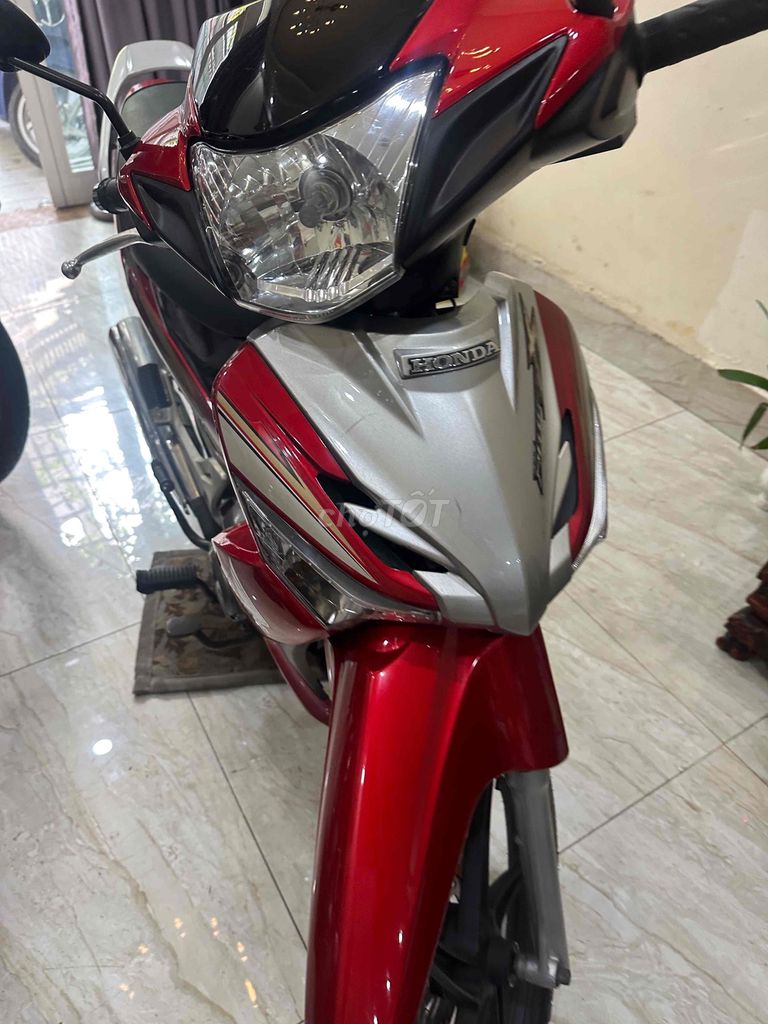 ha cảm tay xuất hóa đơn ra số mới ngay luôn.. Mua bán Xe máy tại Quận Phú Nhuận Tp Hồ Chí Minh được đăng bởi pham van vu hình 6