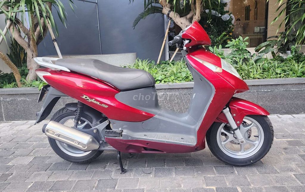 Honda Dylan 150cc phun xăng đt huyền thoại 1 thời. Mua bán Xe máy tại Quận Ba Đình Hà Nội được đăng bởi Hoàng  hình 5