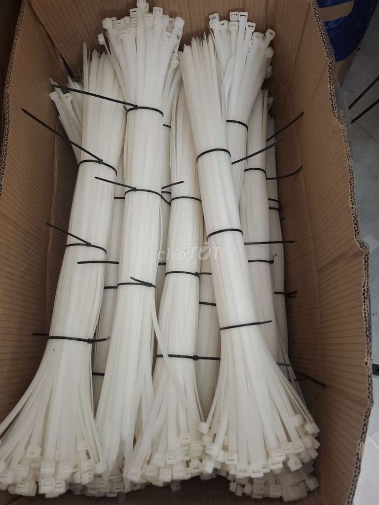 Dây rút Nylon Trắng 6 tấc và 1 tấc . Mua bán Nội thất, đồ gia dụng khác tại Huyện Bến Lức Long An được đăng bởi Anh Nam hình 1