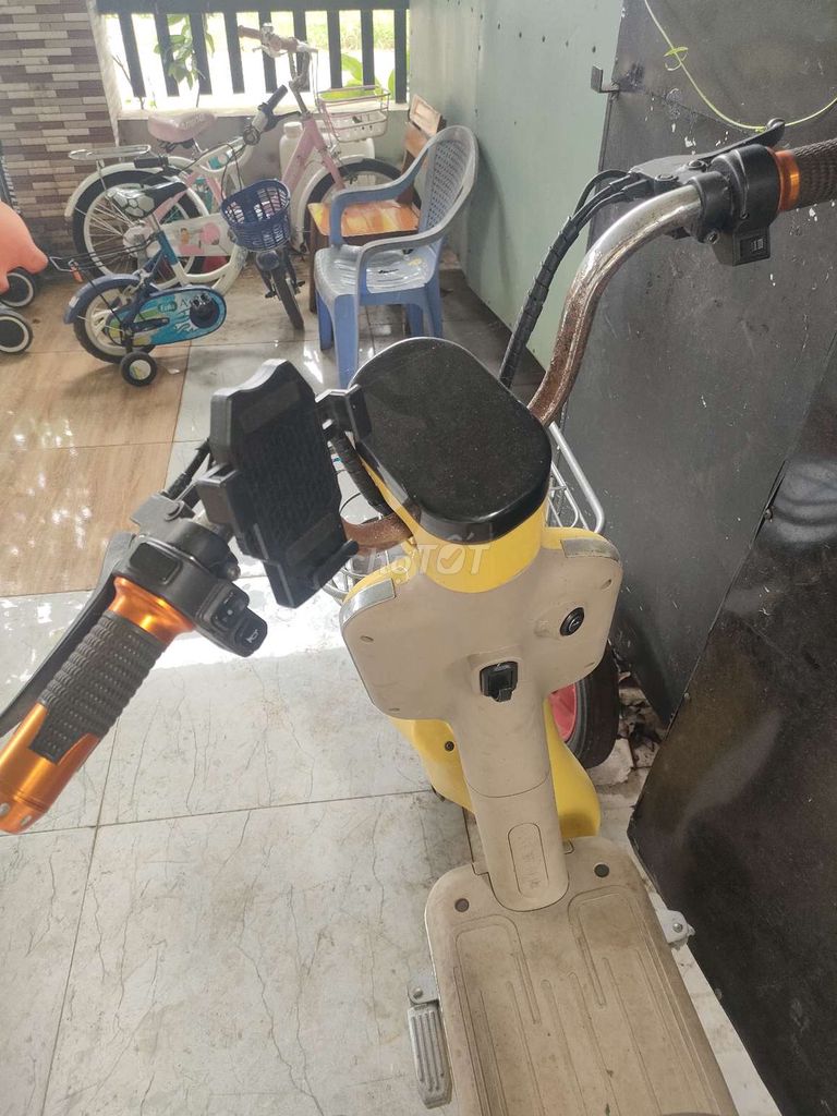 Xe đạp điện TOSHECO Vàng Đã qua sử dụng. Mua bán Xe điện tại Huyện Châu Đức Bà Rịa - Vũng Tàu được đăng bởi SOH Studio hình 3
