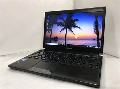 Laptop Toshiba R731, i5 2520M 99% full mỏng nhẹ