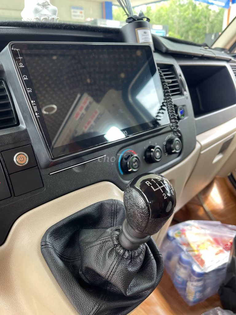 Ford Transit SVP 2018, 16 chỗ, số sàn. Mua bán Phương tiện khác tại Huyện Thạnh Hóa Long An được đăng bởi Hoài Châu hình 2