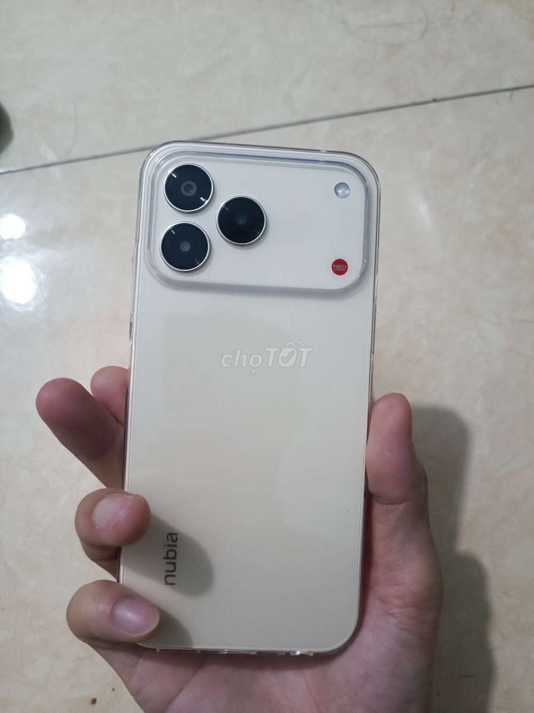 Nubia V80 Design Ram 8G/256GB Vàng kem giá tốt. Mua bán Điện thoại tại Huyện Quế Võ Bắc Ninh được đăng bởi Trần Trọng Khánh hình 1