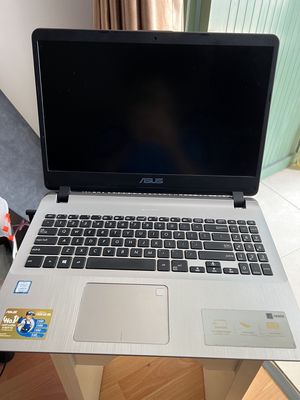 Laptop Core i5 15.6 inch U8250 Ram 12gb SSD 250gb