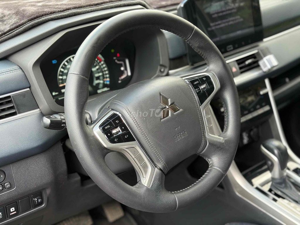 Mitsubishi Xpander Cross 2025, пробег 20 тыс. км, отличное состояние