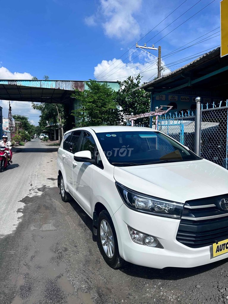 Toyota Innova 2020 2.0E - 76000 km