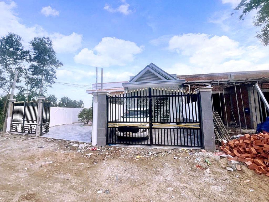 Nhà cấp 4 đã hoàn công View Kênh Lương Hoà chỉ 1.699 tỷ