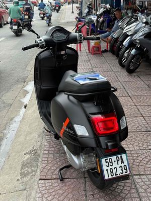 Vespa GTS 150 KeyLess Smartkey 2025 200 KM. Mua bán Xe máy tại Quận Phú Nhuận Tp Hồ Chí Minh được đăng bởi VESPA Piaggio Quốc Vương 