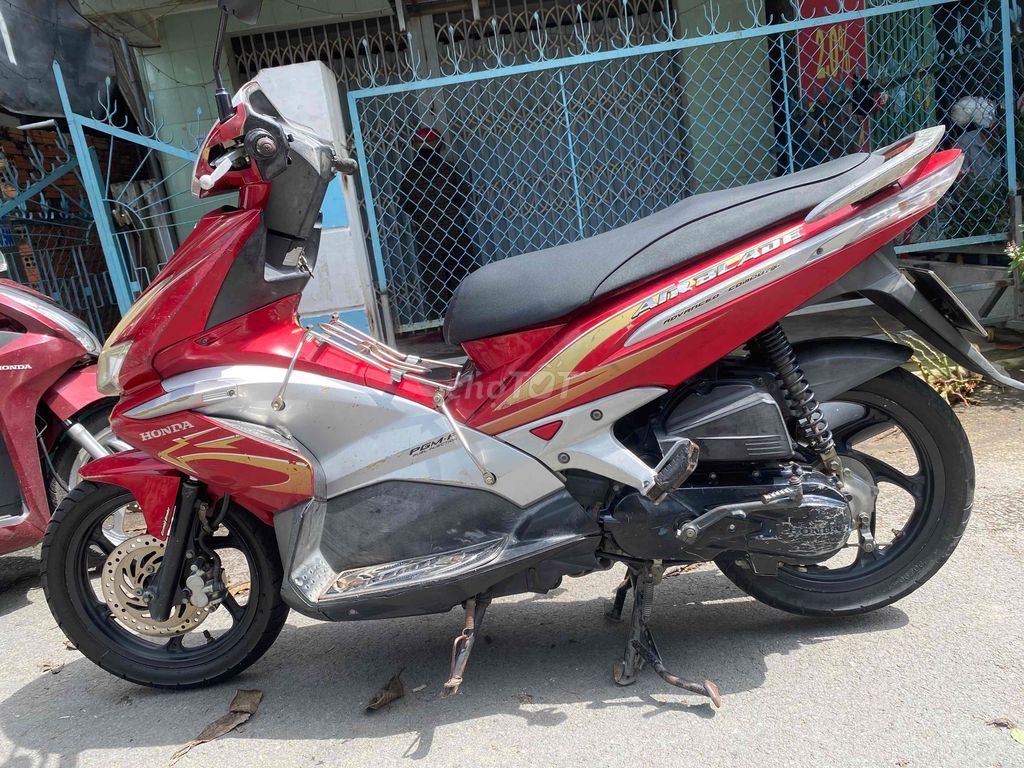 ab fi 2010 máy zin êm. dàn chân đẹp. áo hơi bèo. Mua bán Xe máy tại Huyện Lấp Vò Đồng Tháp được đăng bởi Nhẫn hình 1