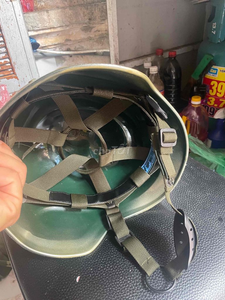 mũ nảo hiểm. Mua bán Phụ tùng xe tại Quận Thanh Xuân Hà Nội được đăng bởi Tuấn  hình 4