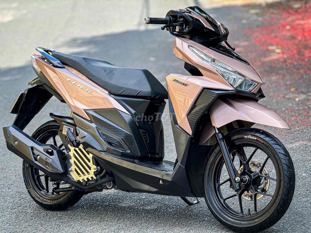 click thai 2017 bstp 9chủ xe keng nợ xấu trả 50% ạ. Mua bán Xe máy tại Quận Bình Tân Tp Hồ Chí Minh được đăng bởi Xe Máy Qúy Le hình 2