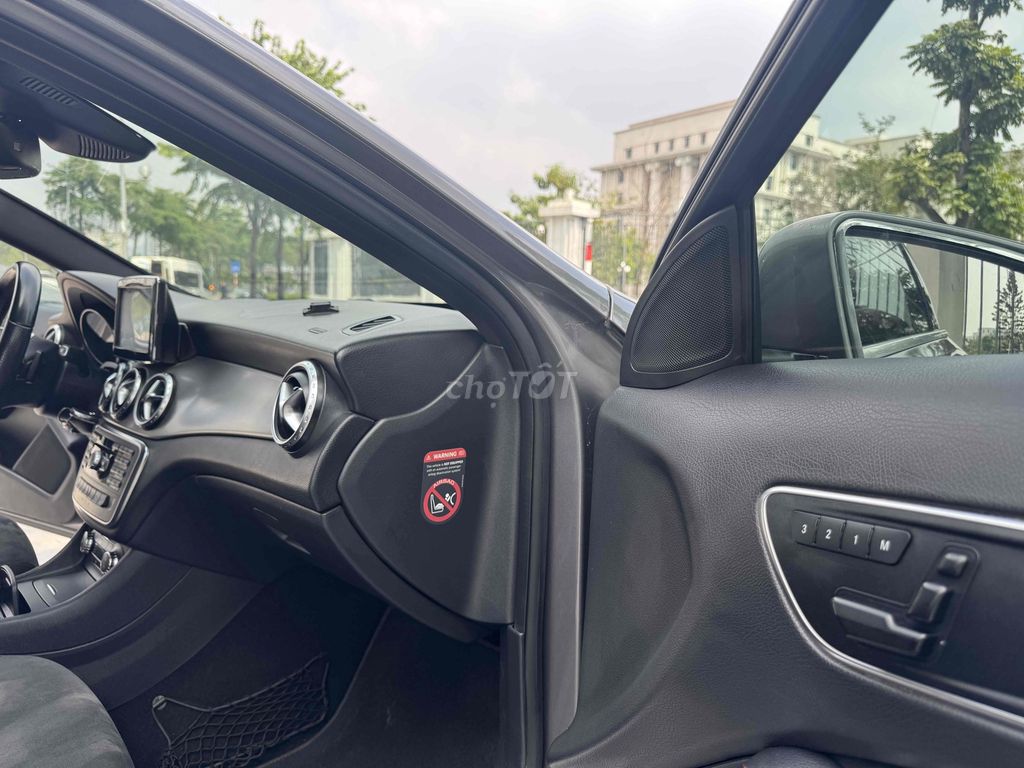 Mercedes GLA250 4Matic 2014-2015 AMG. Mua bán Ô tô tại Quận Thanh Xuân Hà Nội được đăng bởi Nguyễn Quang Đức hình 16