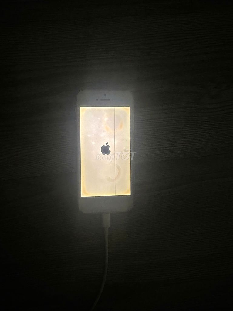 Apple iPhone 5 Bạc Hỏng. Mua bán Điện thoại tại Quận Bắc Từ Liêm Hà Nội được đăng bởi Duc Pham hình 1