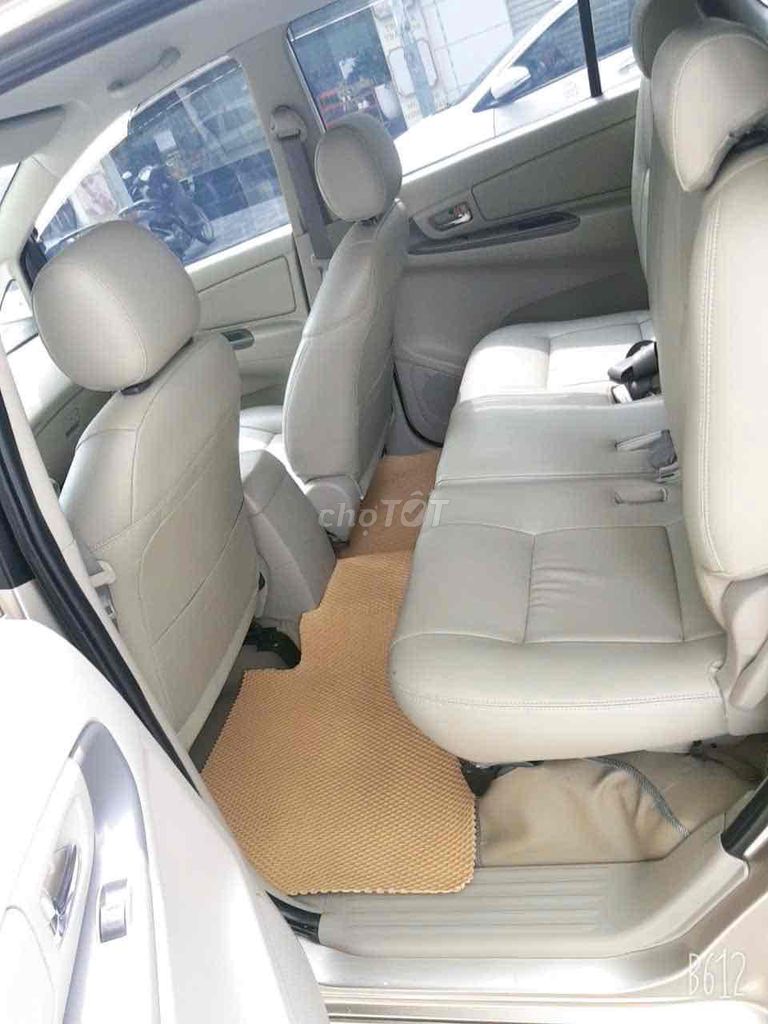 chính chủ bán Toyota Innova 2018 2.0E xe đẹp căng. Mua bán Ô tô tại Quận Cầu Giấy Hà Nội được đăng bởi Nguyên Quynh Trang hình 7