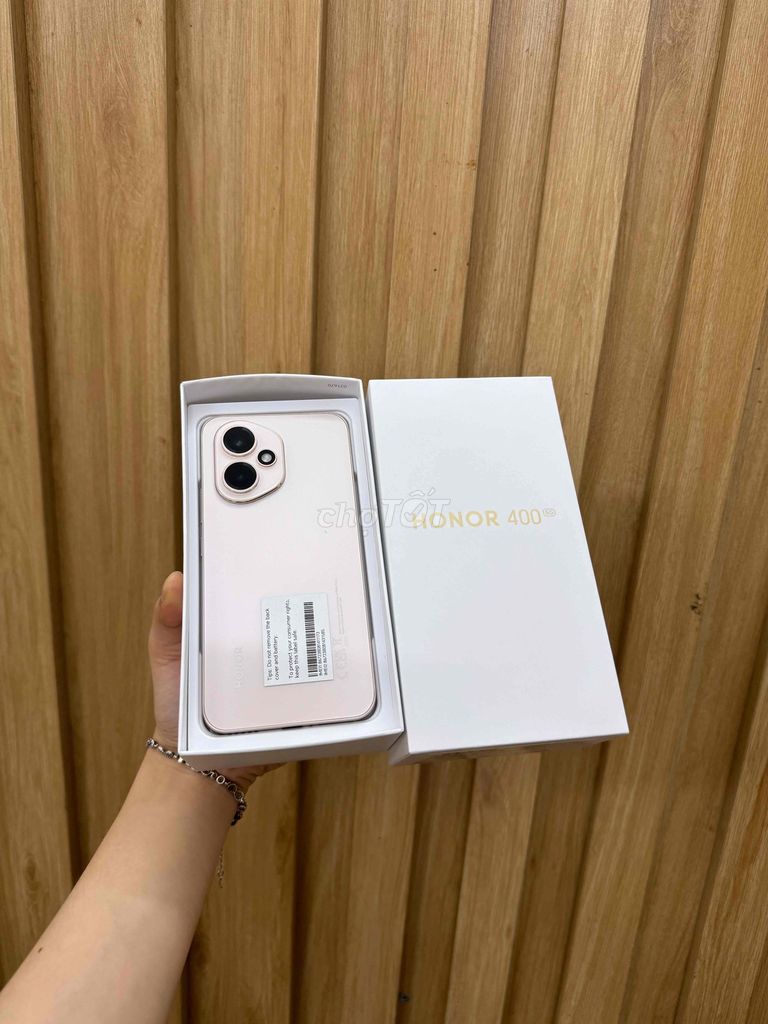 Honor 400 Vàng 12/512GB. Mua bán Điện thoại tại Quận Đống Đa Hà Nội được đăng bởi Phương  Lan HN Mobile hình 1