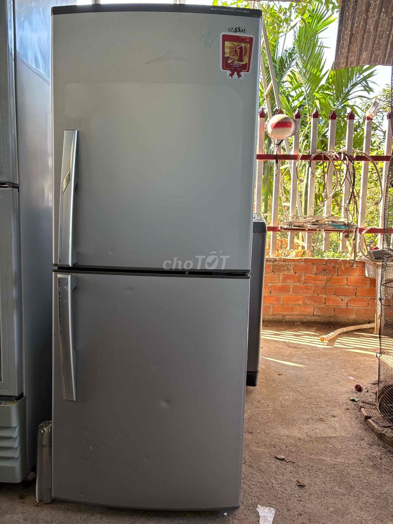 Tủ lạnh Aqua 280L Bạc. Mua bán Tủ lạnh tại Huyện Châu Đức Bà Rịa - Vũng Tàu được đăng bởi Hà Minh hình 1