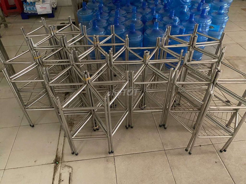 Thanh lý lô 52 kệ inox kê bình nước 20L giá rẻ. Mua bán Nội thất, đồ gia dụng khác tại Quận Gò Vấp Tp Hồ Chí Minh được đăng bởi TOMI hình 1
