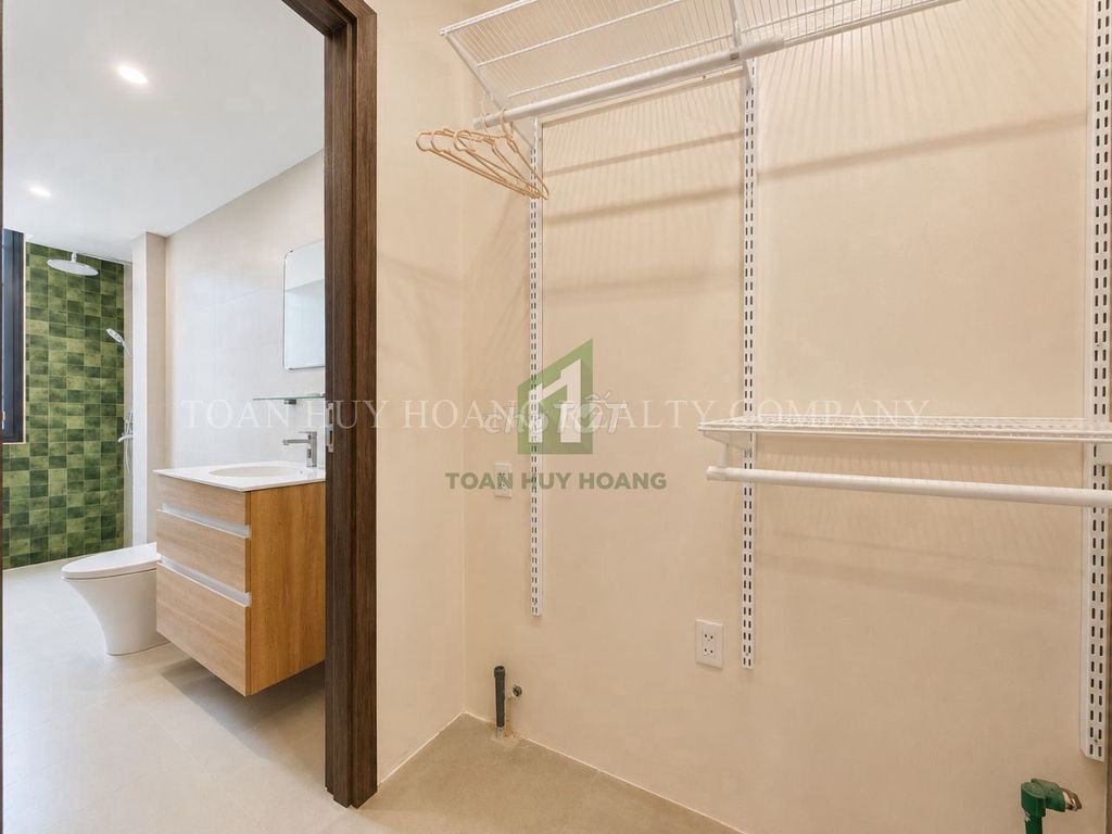 Bright 3-bedroom house with yard and new furniture on Chế Lan Viên — photo 9