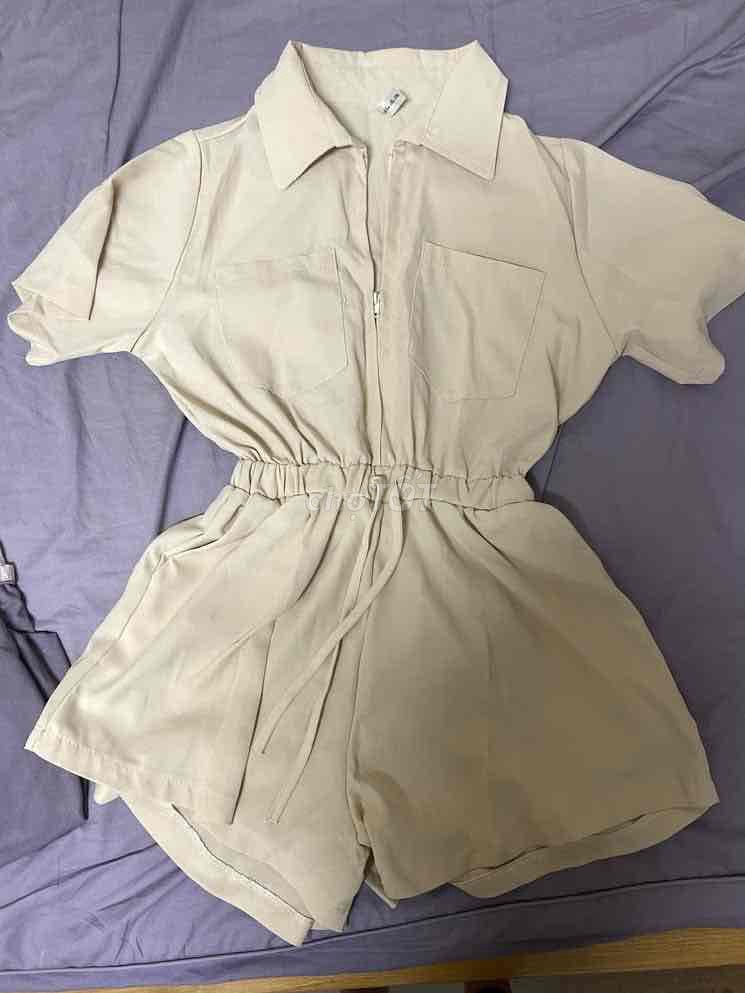 Jumpsuit Nữ màu Be. Mua bán Quần áo tại Quận Tây Hồ Hà Nội được đăng bởi Tố Linh Nguyễn hình 1