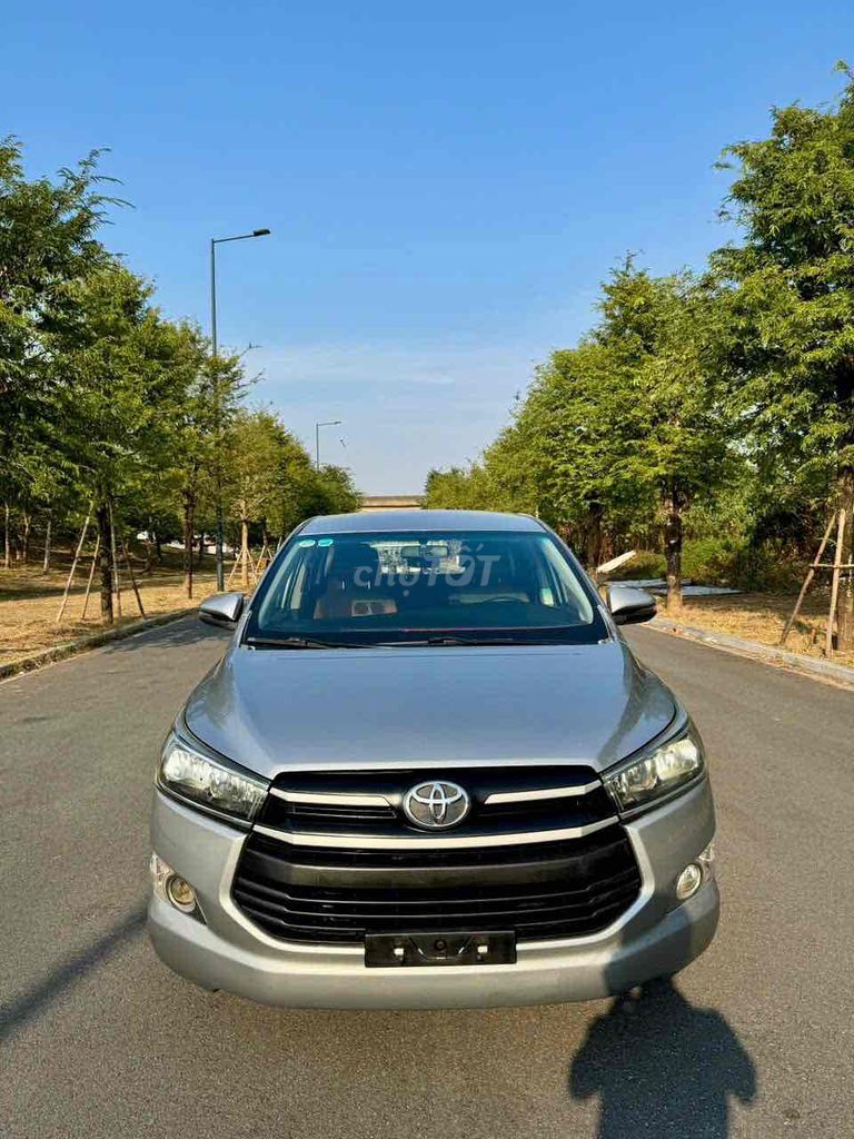 Toyota Innova 2017 2.0E số sàn bao zin bao chếch