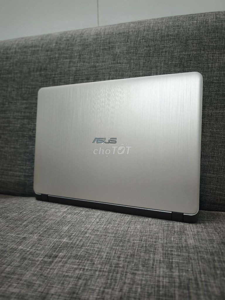 Asus X507 i5-8250U/8G/180+500GB/15.6FHD Full viền