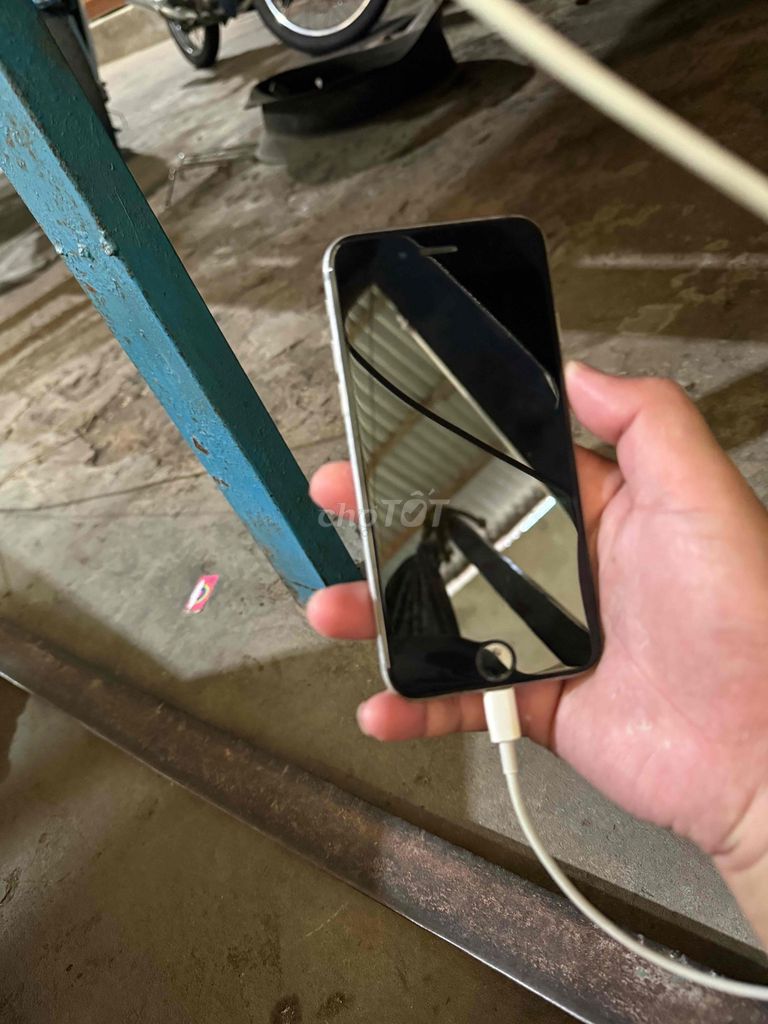 Apple iPhone 6G Bạc Hỏng. Mua bán Điện thoại tại Thành phố Cà Mau Cà Mau được đăng bởi Nhân hình 1