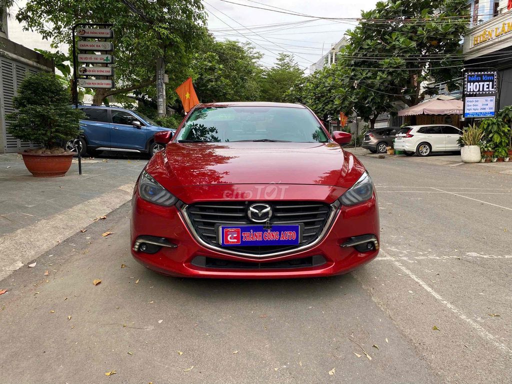 Mazda 3 2018 1.5 AT Sedan - Phanh tay điện tử