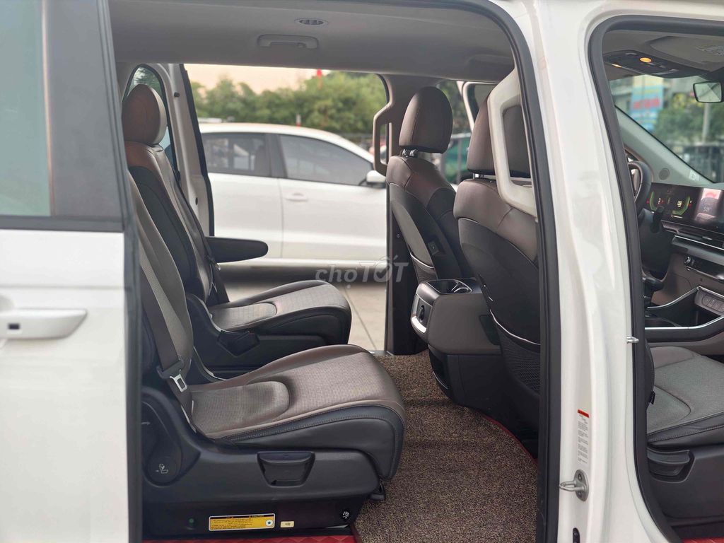 Kia Carnival 2024 2.2D Luxury - màu trắng. Mua bán Ô tô tại Quận Long Biên Hà Nội được đăng bởi BON AUTO hình 8