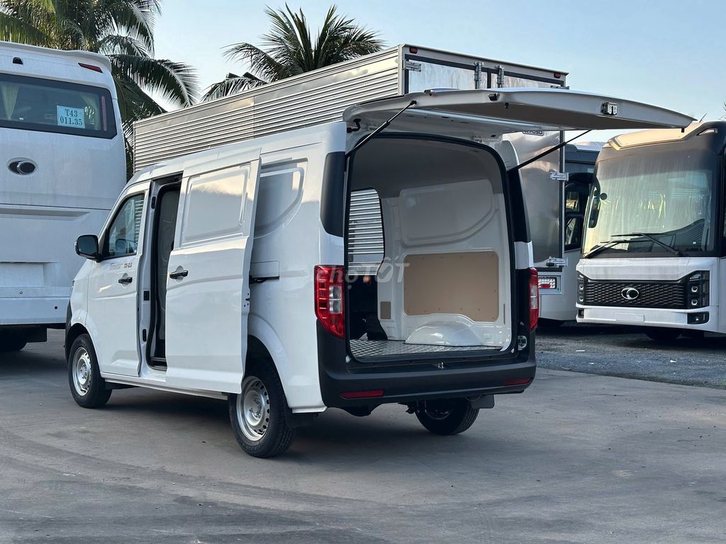 XE VAN THACO TF420V 2S E (BẢN GIÁ RẺ) 02 CHỖ 945KG. Mua bán Xe tải, xe ben tại Huyện Bình Chánh Tp Hồ Chí Minh được đăng bởi MINH TÀI THACO TẢI BUS HCM hình 4