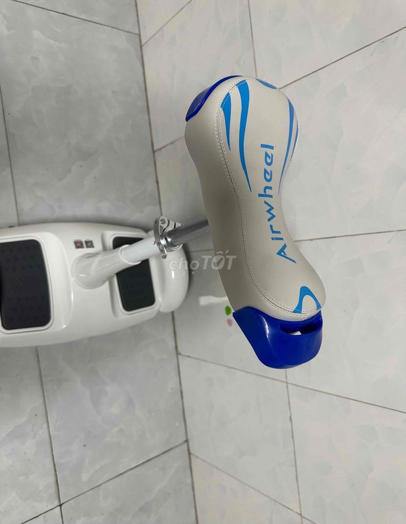 xe điện cân bằng có yên ngồi airwheel s6. Mua bán Xe điện tại Quận Tân Phú Tp Hồ Chí Minh được đăng bởi Hieu Huynh hình 10