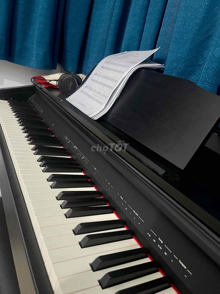 Pass đàn Piano Roland RP-30 - Mới 95%
