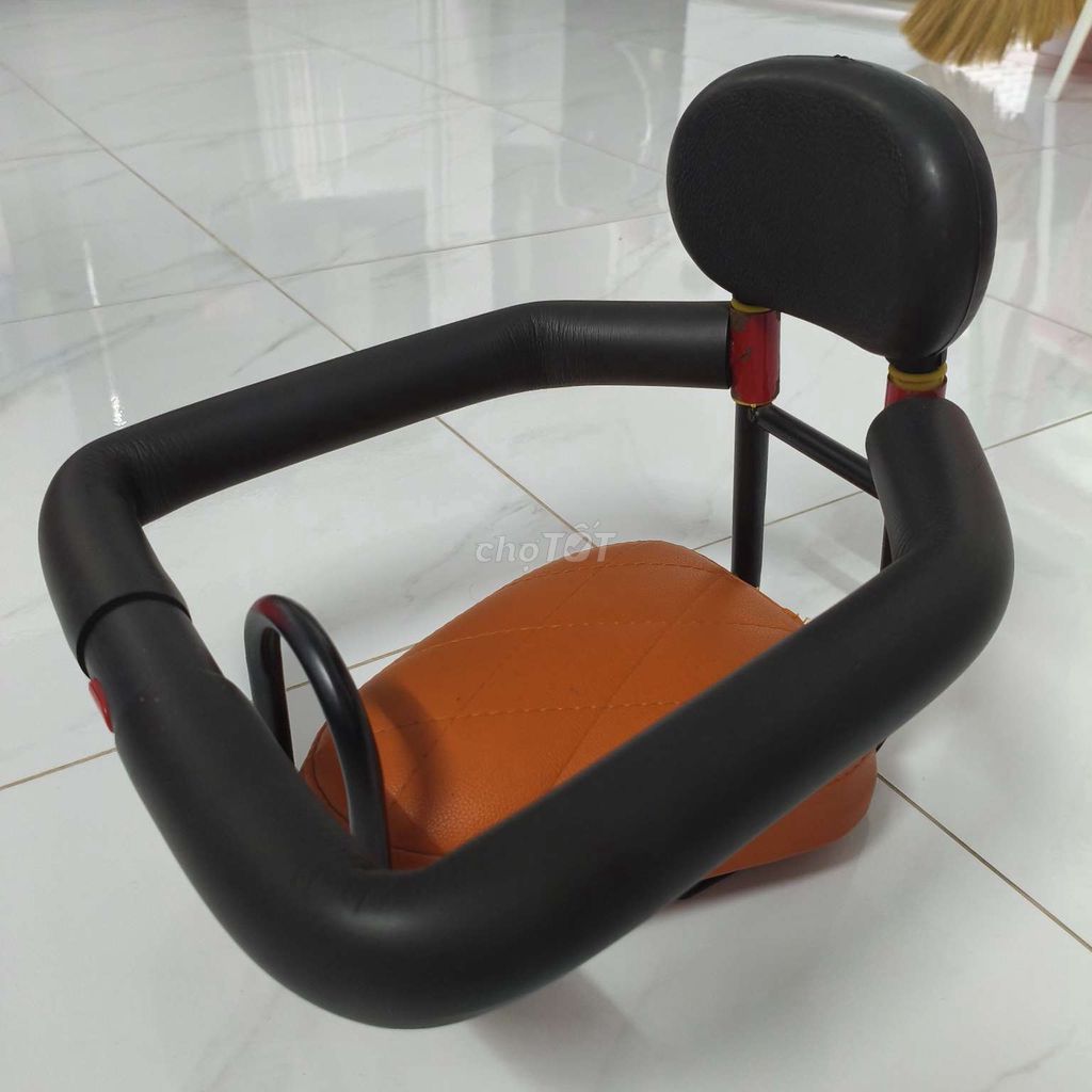 Yên xe điện còn mới cho bé ngồi. Mua bán Mẹ và bé tại Quận Bình Tân Tp Hồ Chí Minh được đăng bởi Việt Lê Hoàng hình 1