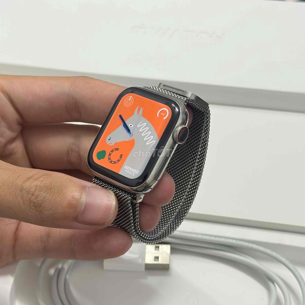 Apple Watch Series 6 Hermes 40mm Trắng Đã sử dụng. Mua bán Thiết bị đeo thông minh tại Huyện Nhà Bè Tp Hồ Chí Minh được đăng bởi Nguyễn Hữu Thắng hình 1