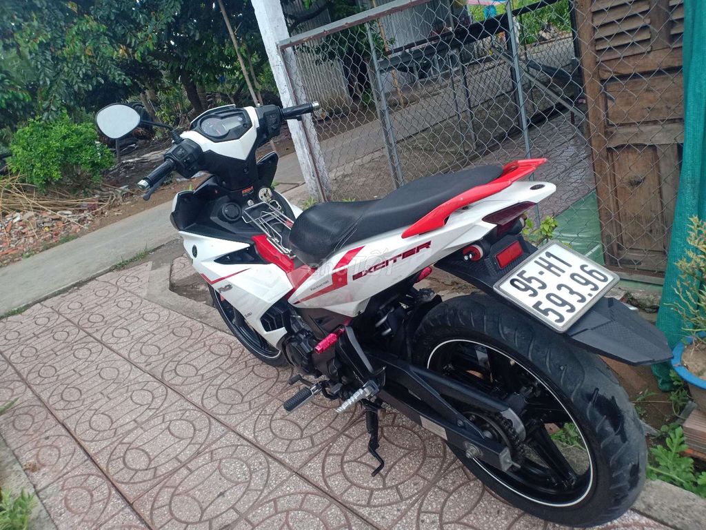 Yamaha Exciter 150 Trắng Đỏ Còn zin. Mua bán Xe máy tại Quận Ninh Kiều Cần Thơ được đăng bởi Điền hình 5