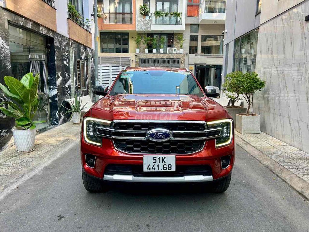 FORD EVEREST TITANIUM 2.0L 4x2AT 2022 ODO 28.000km