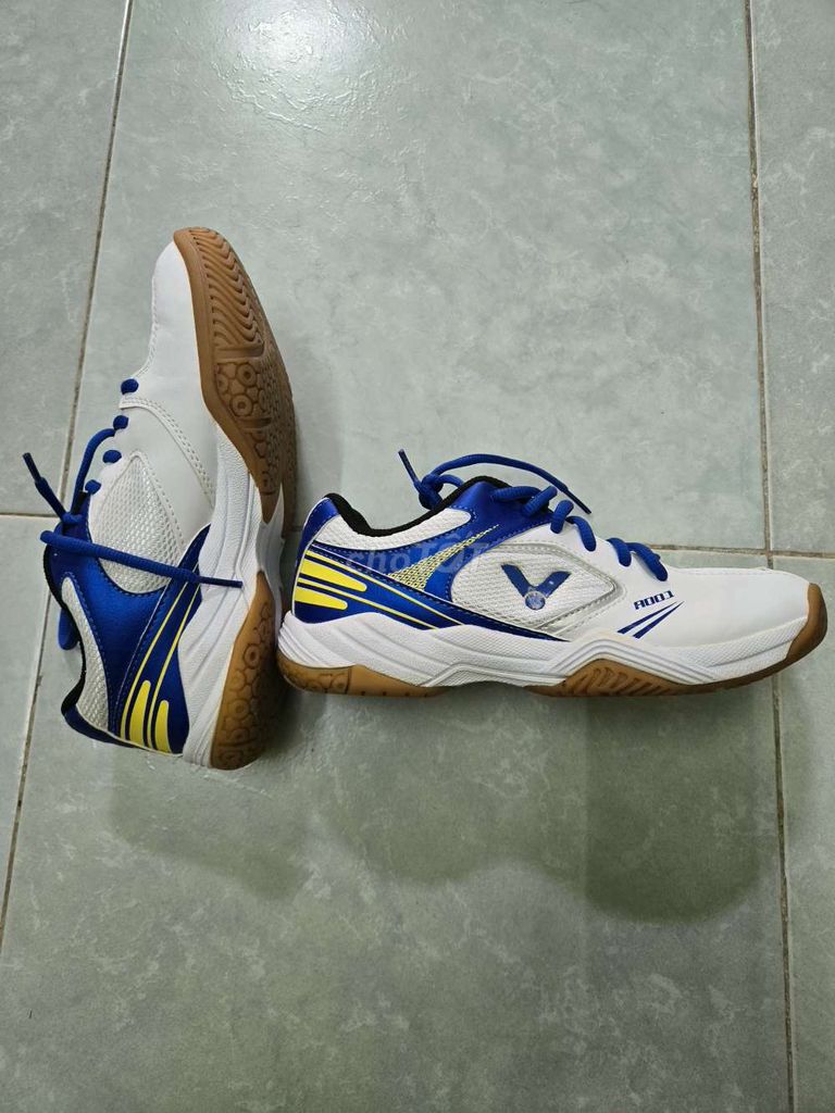 Giày cầu lông Victor size 38. Mua bán Giày dép tại Quận Bắc Từ Liêm Hà Nội được đăng bởi Hưng hình 1