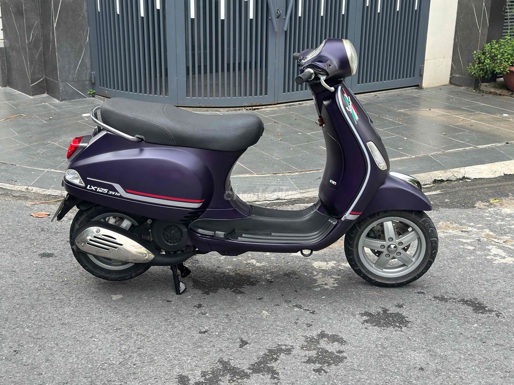 Пьяджо Веспа LX125 3 года 2015 Фиолетовый