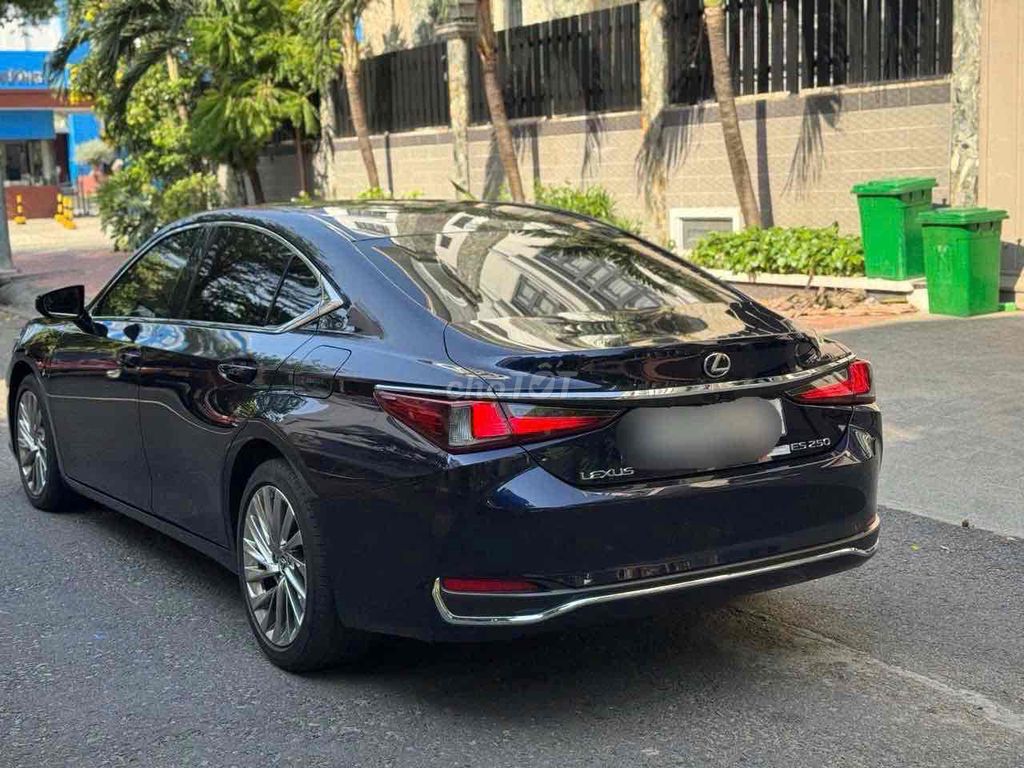 Lexus Es250 2023 photo 3