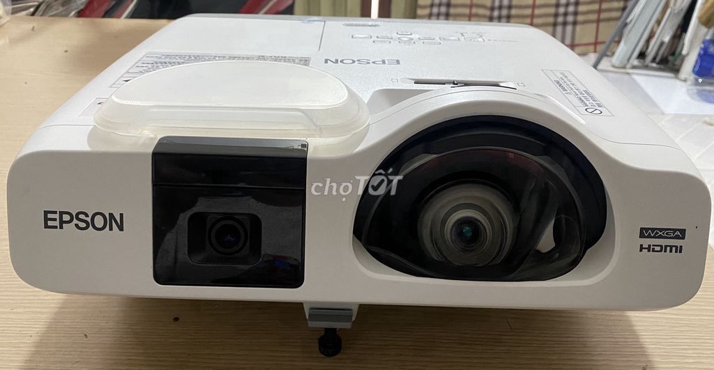 Máy chiếu Epson EB-536WT giá hấp dẫn. Mua bán Đồ dùng văn phòng tại Quận 8 Tp Hồ Chí Minh được đăng bởi Tuan Doan Thanh hình 1